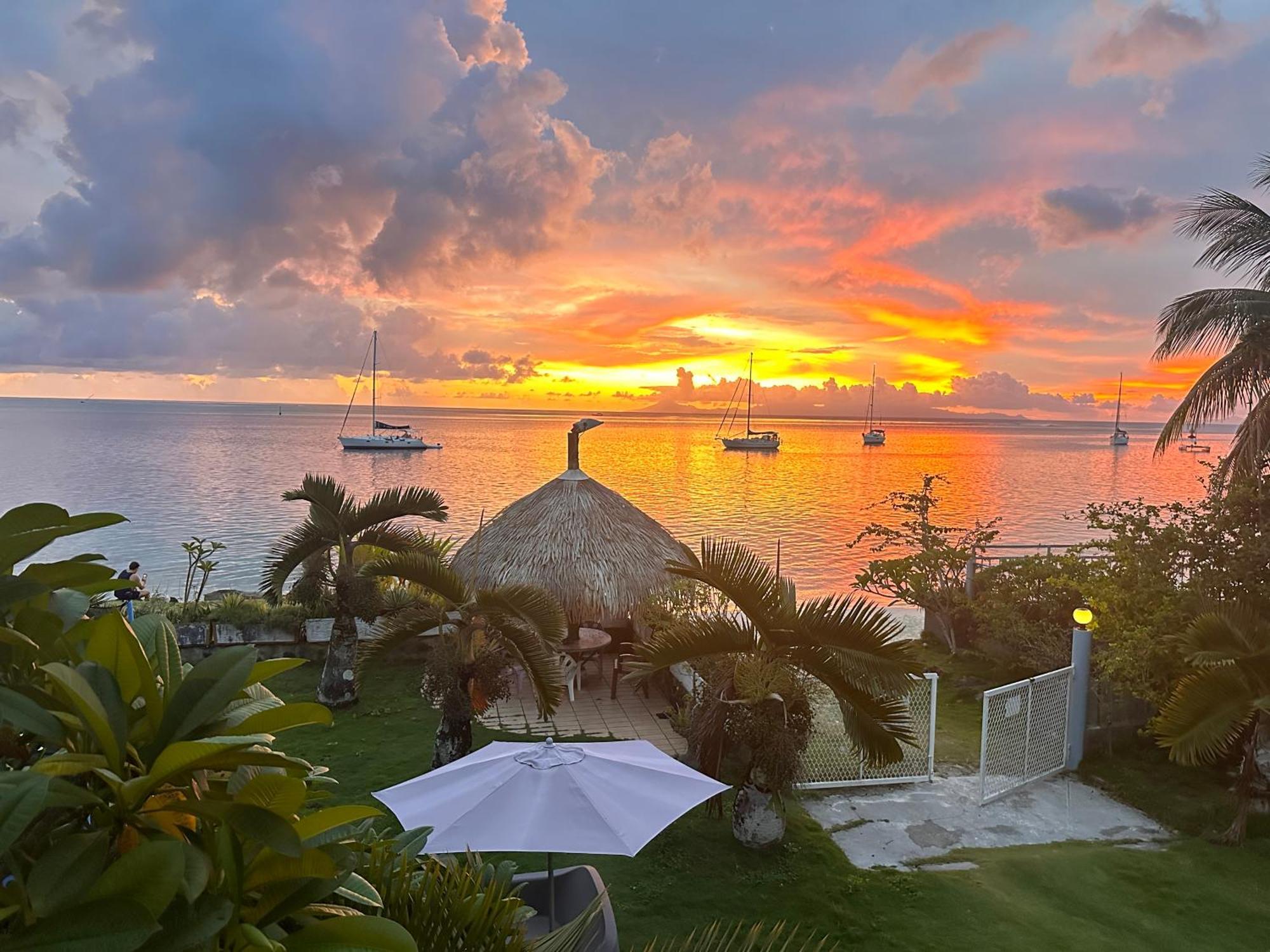 Meri Lodge Huahine « Room Of Marta » فار المظهر الخارجي الصورة